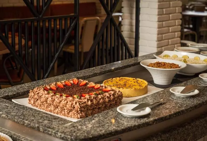 호텔 Grinbergs Village