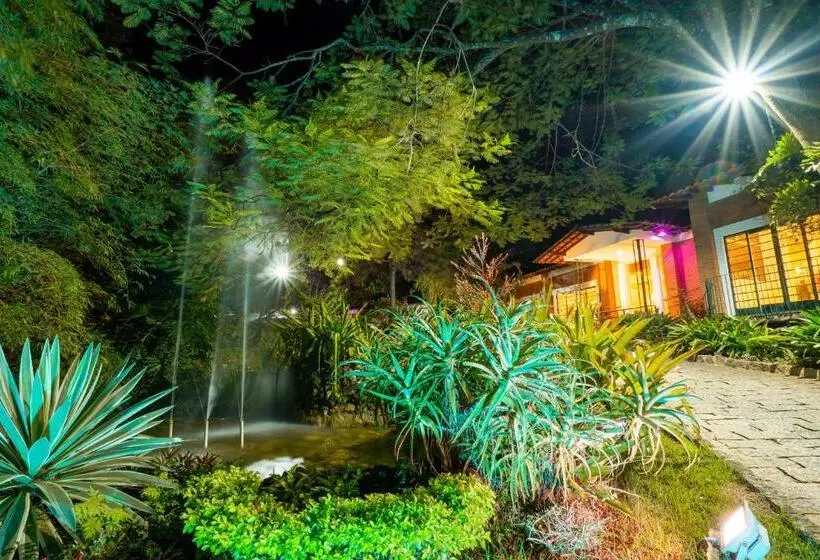 호텔 Grinbergs Village