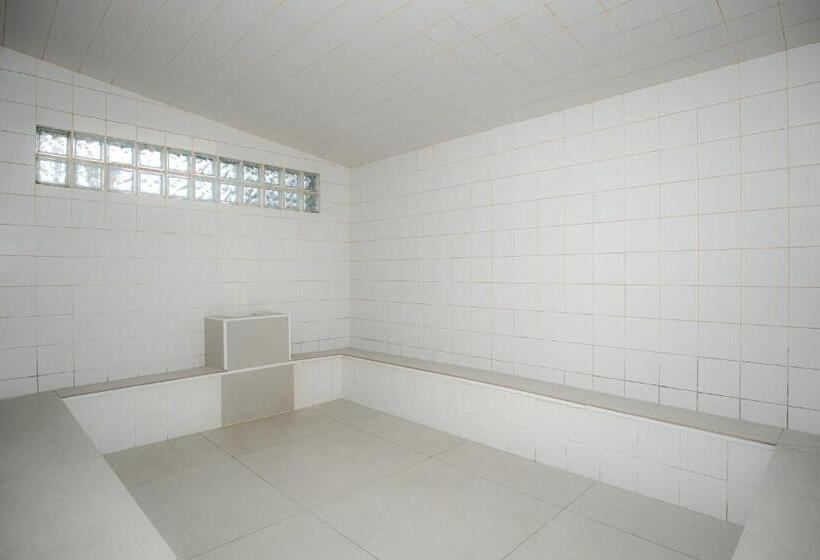 Отель Grinbergs Village