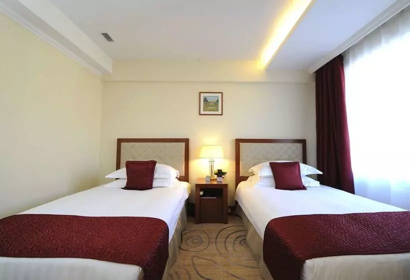 Kempinski Hotel Khan Palace