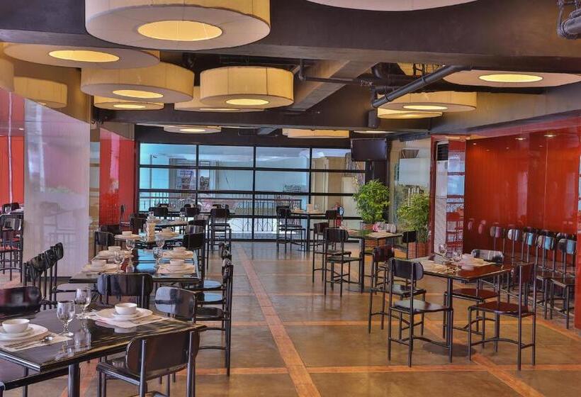 בית מלון כפרי Metrocentre