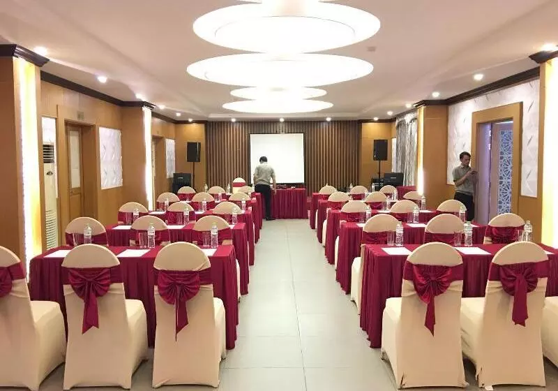 هتل Muong Thanh Thanh Nien Vinh