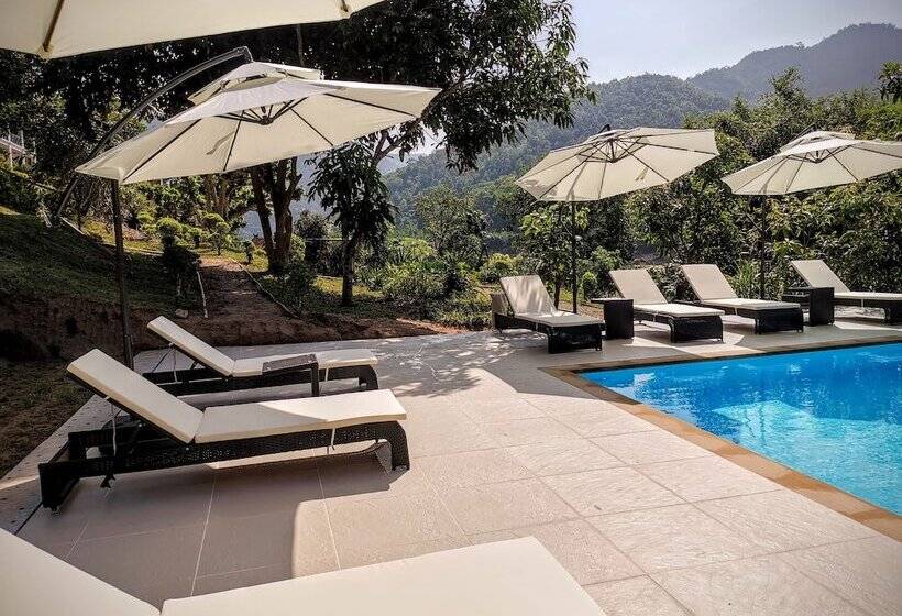 Отель The Sanctuary Pakbeng Lodge