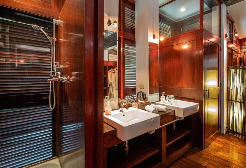 Отель The Sanctuary Pakbeng Lodge