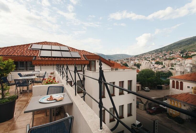 تختخواب و صبحانه Villa Anri