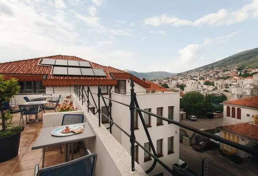 تختخواب و صبحانه Villa Anri