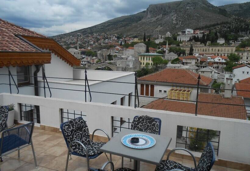 تختخواب و صبحانه Villa Anri