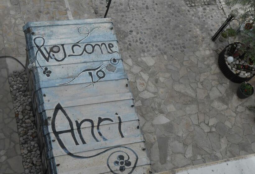 تختخواب و صبحانه Villa Anri