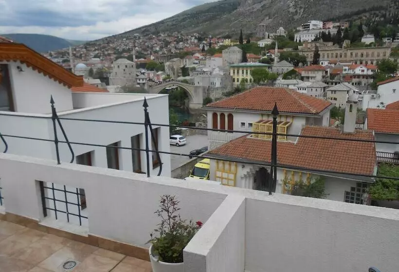 تختخواب و صبحانه Villa Anri