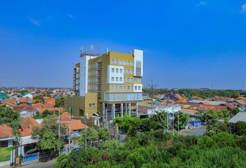 בית מלון כפרי Dafam Pekalongan