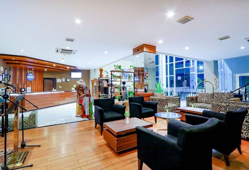 בית מלון כפרי Dafam Pekalongan