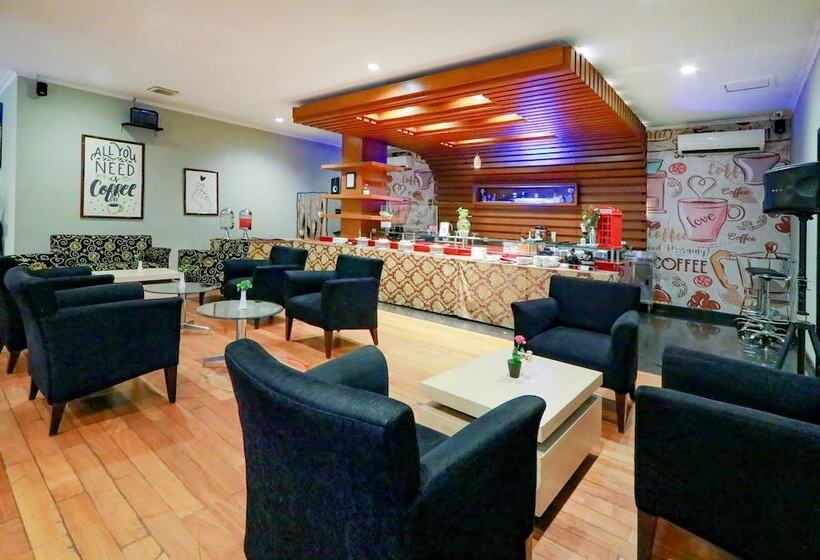 בית מלון כפרי Dafam Pekalongan