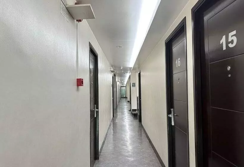 Dg Budget Hotel Salem