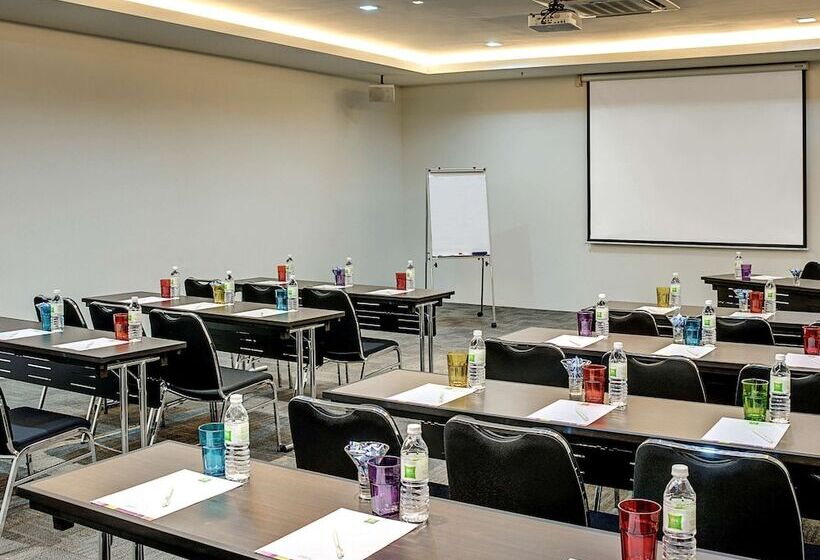 هتل Ibis Styles Kuala Lumpur Fraser Business Park