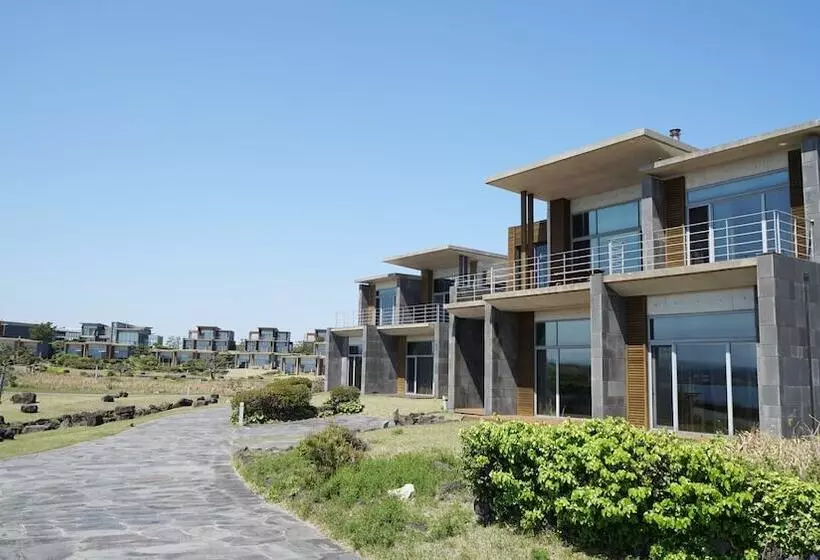 Отель Phoenix Island