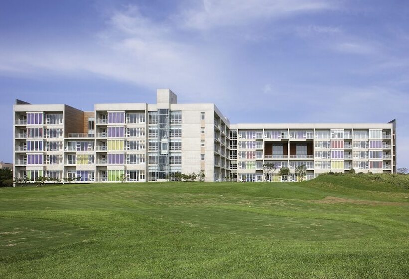 בית מלון כפרי Phoenix Island