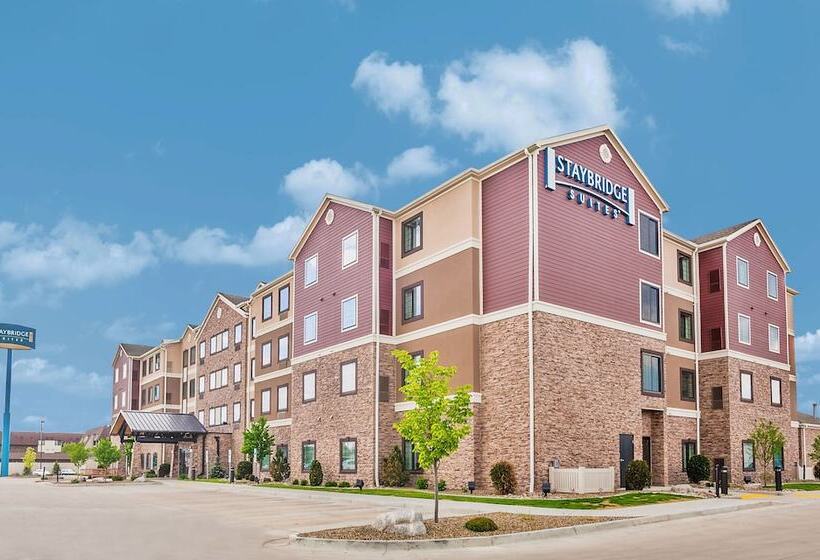 هتل Staybridge Suites Bismarck, An Ihg