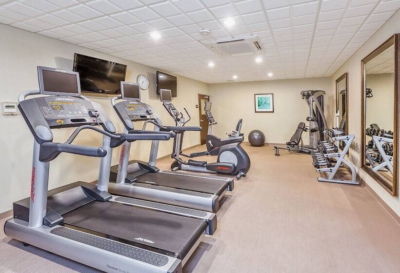 هتل Staybridge Suites Bismarck, An Ihg