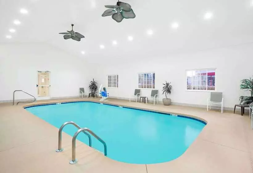 Microtel Inn & Suites Beckley East