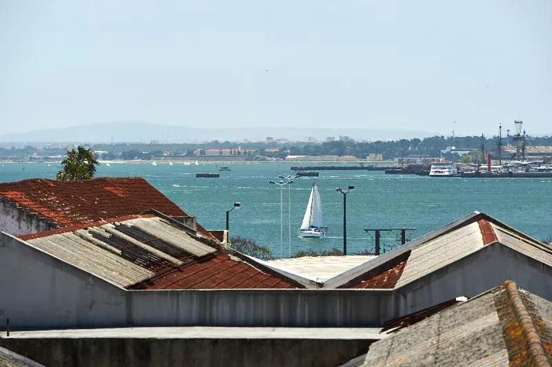 Hello Lisbon Conde Barão Apartments