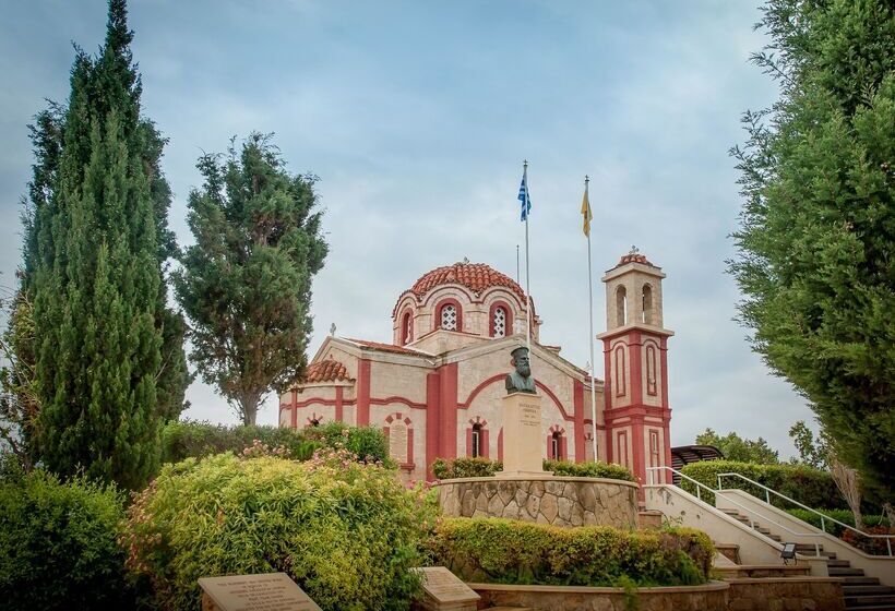 St George Beach Hotel & Spa Resort