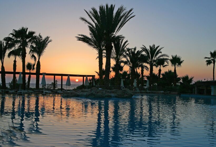 St George Beach Hotel & Spa Resort