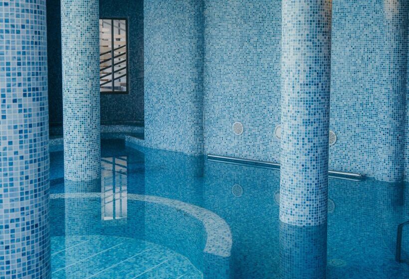 St George Beach Hotel & Spa Resort