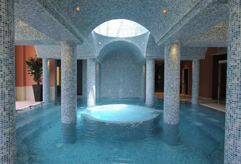 St George Beach Hotel & Spa Resort