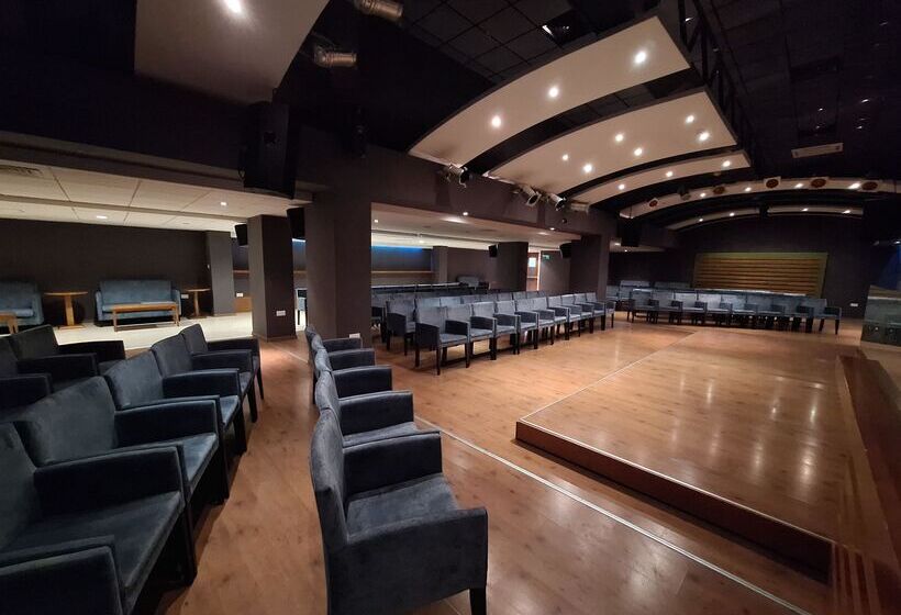 St George Beach Hotel & Spa Resort