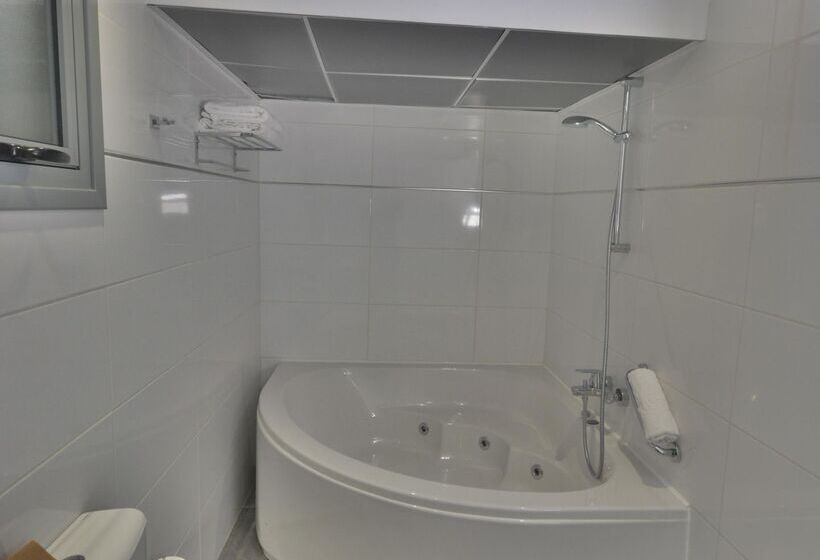 St George Beach Hotel & Spa Resort