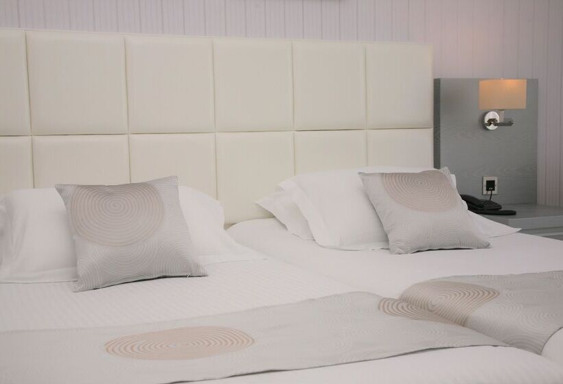 St George Beach Hotel & Spa Resort