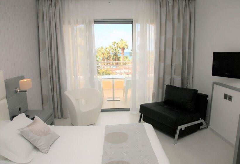 St George Beach Hotel & Spa Resort