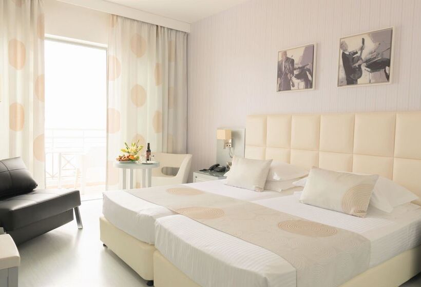 St George Beach Hotel & Spa Resort