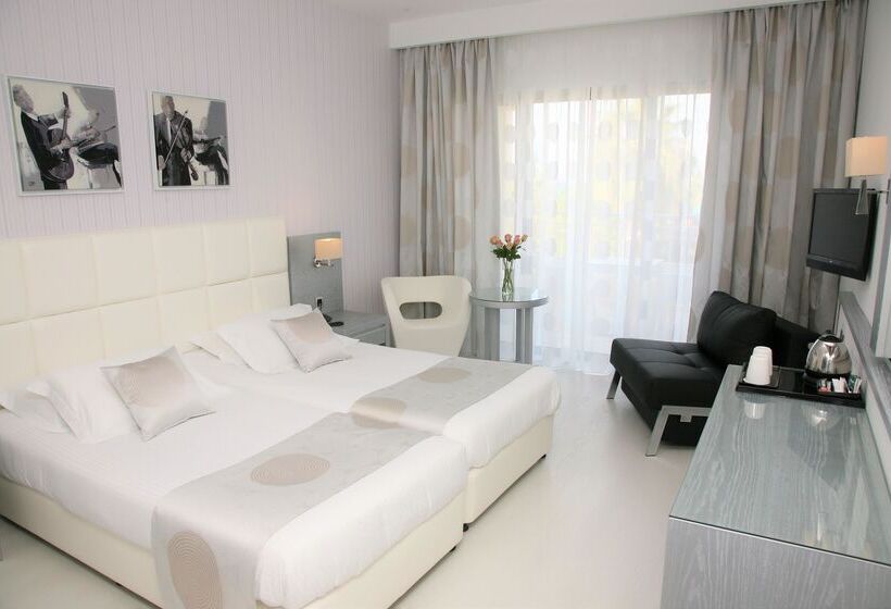 St George Beach Hotel & Spa Resort