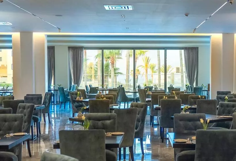 St George Beach Hotel & Spa Resort