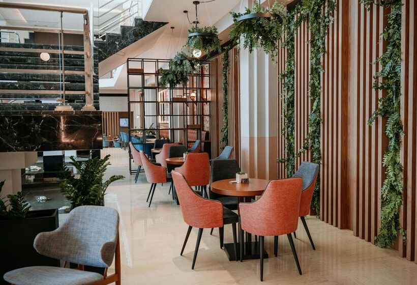 St George Beach Hotel & Spa Resort