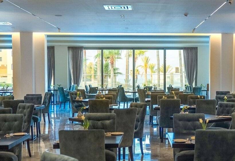 St George Beach Hotel & Spa Resort