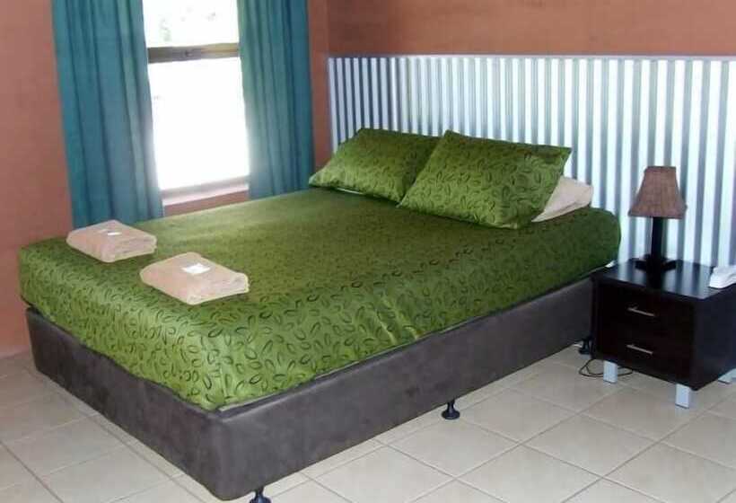 Territory Manor Motel & Caravan Park