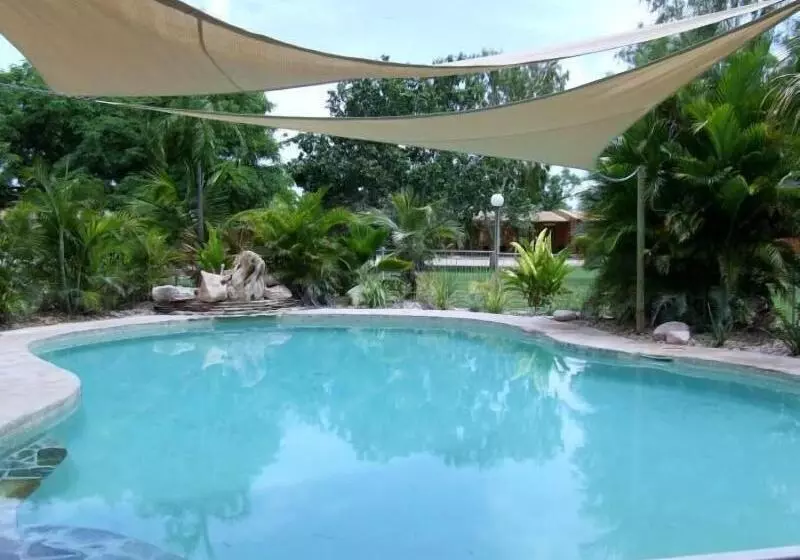 Territory Manor Motel & Caravan Park