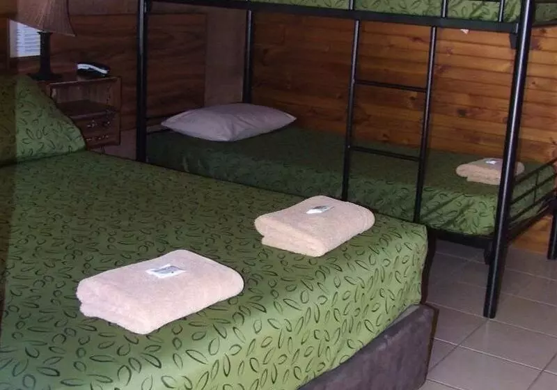 Territory Manor Motel & Caravan Park