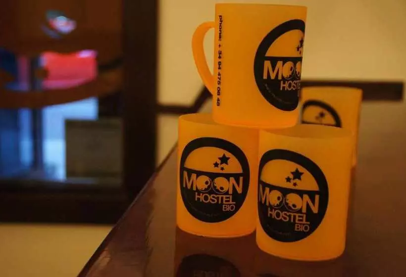 Moon Hostel Bio