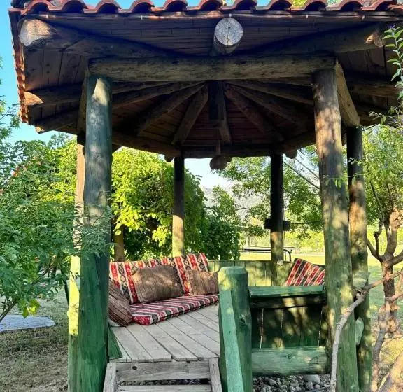 هتل Bahaus Resort