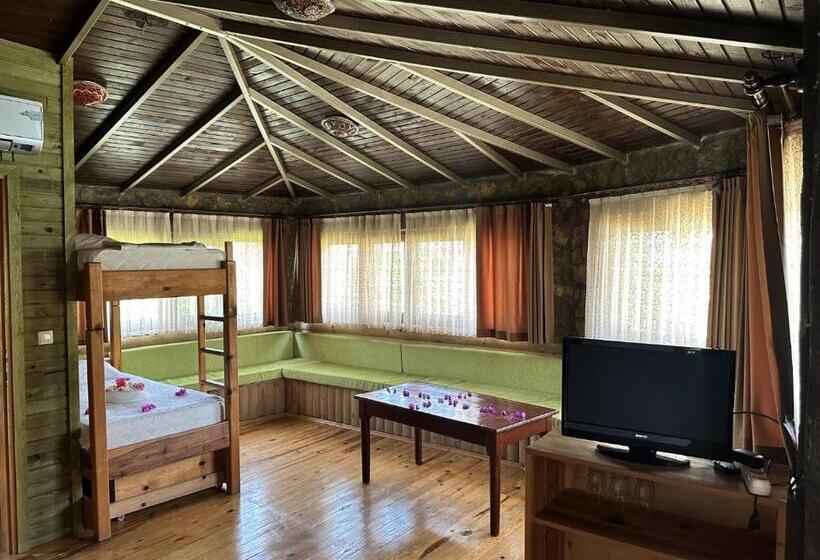 בית מלון כפרי Bahaus Resort