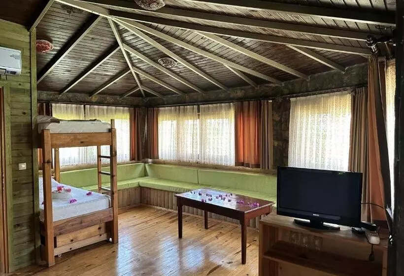 هتل Bahaus Resort