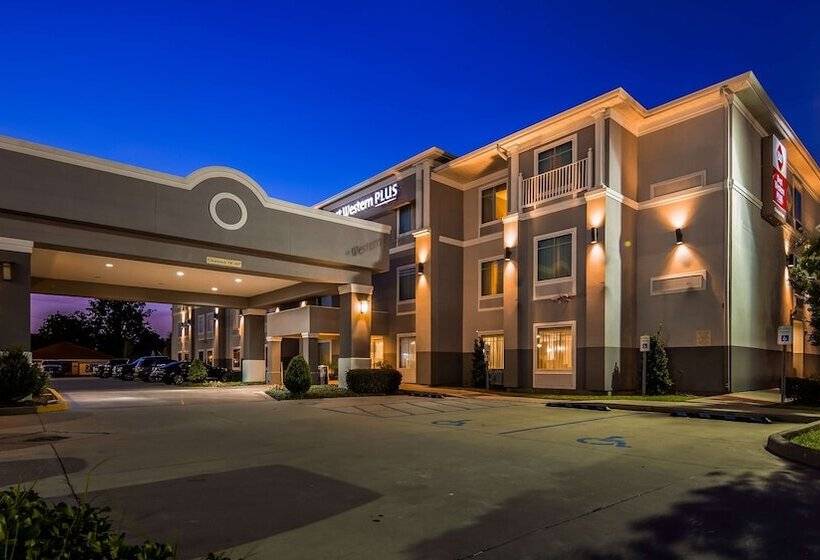 Отель Best Western Plus Chalmette