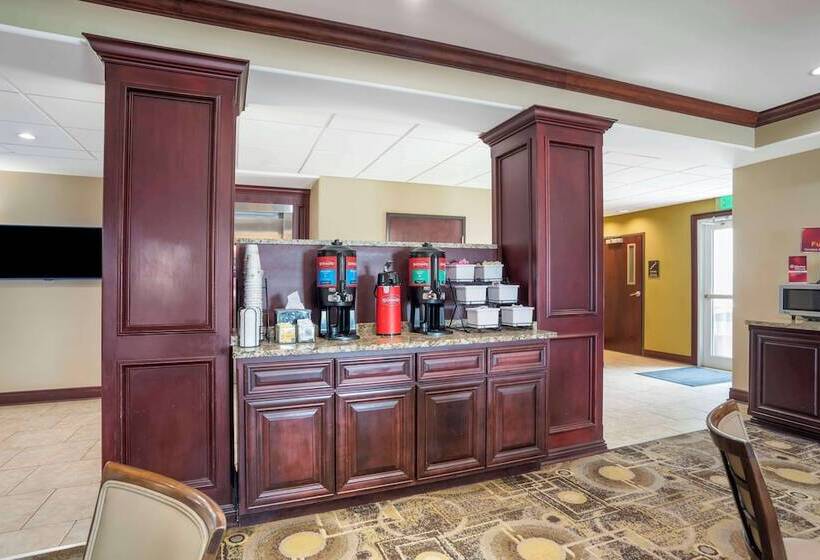 Отель Best Western Plus Chalmette