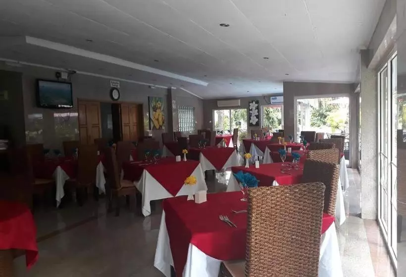 هتل Chateau Sans Souci