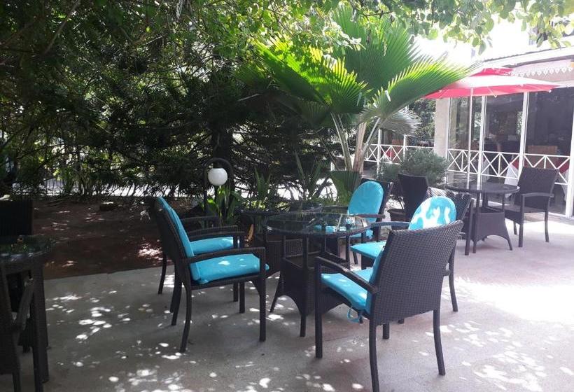 ホテル Chateau Sans Souci