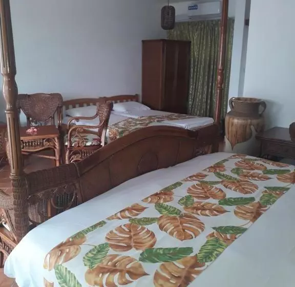 هتل Chateau Sans Souci