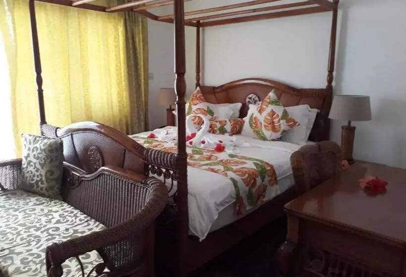 هتل Chateau Sans Souci